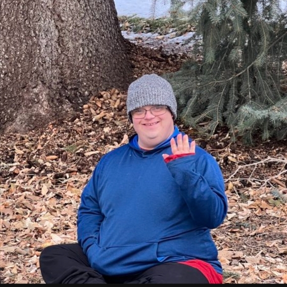 Meet your Posher, Janelle - Picture 1 of 2